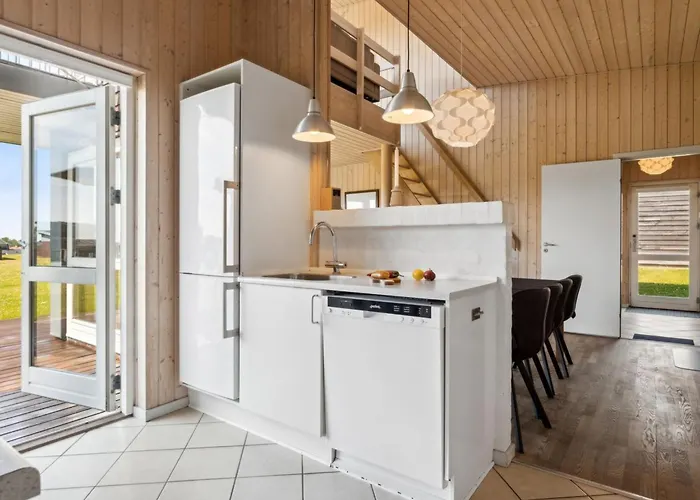 Holiday home Gudbrand - 500m From The Sea By Interhome *